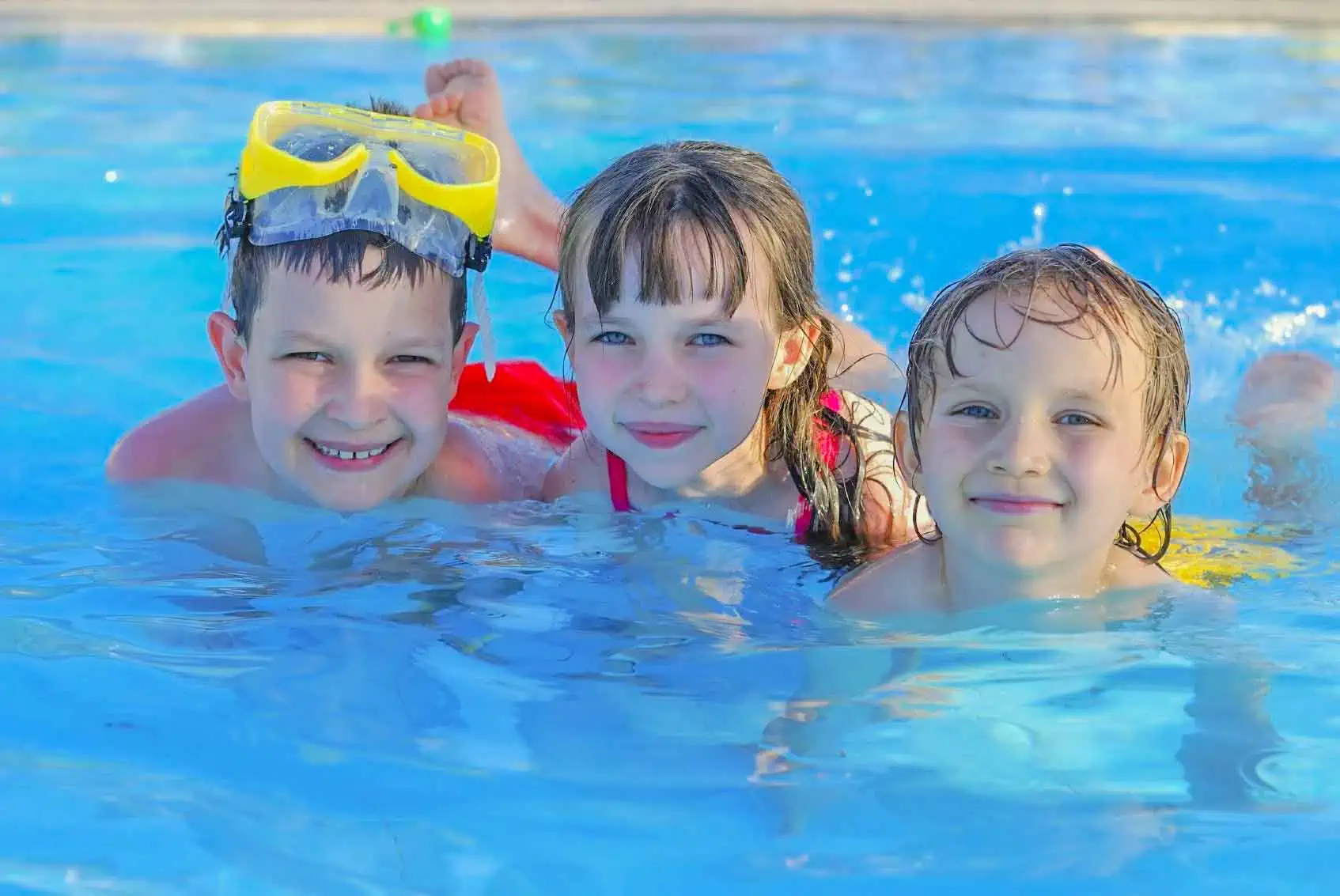 Swimming pool Camping les Chalets du Lac