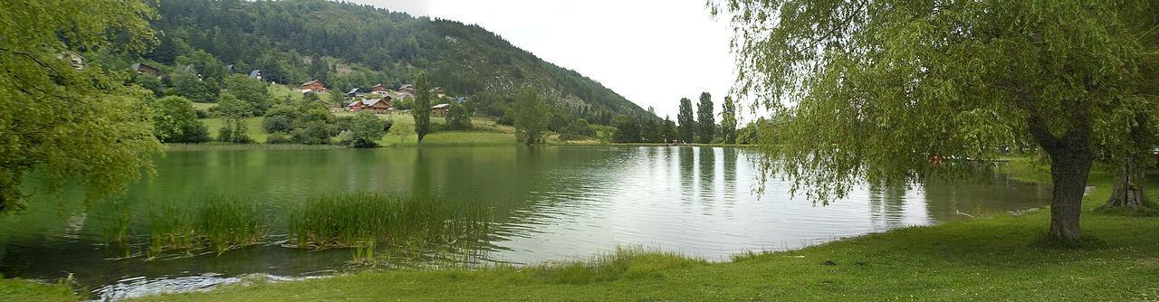 1280px Panorama lake belcaire